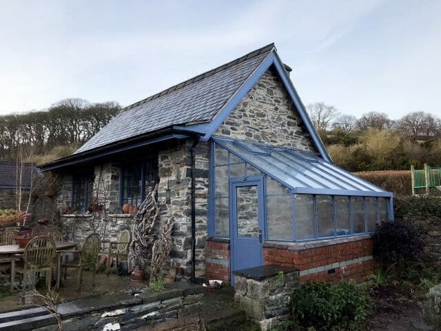 Lean-To Gallery Dovetail Greenhouses