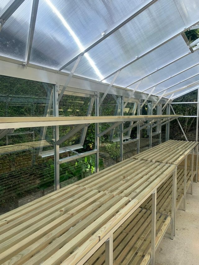 Free-Standing Gallery Dovetail Greenhouses