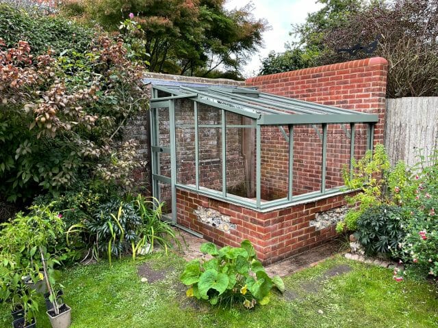 Lean-To Gallery Dovetail Greenhouses