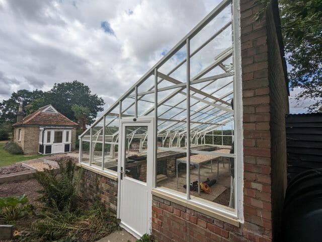 Lean-To Gallery Dovetail Greenhouses