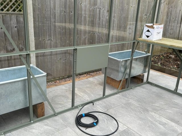 Free-Standing Gallery Dovetail Greenhouses