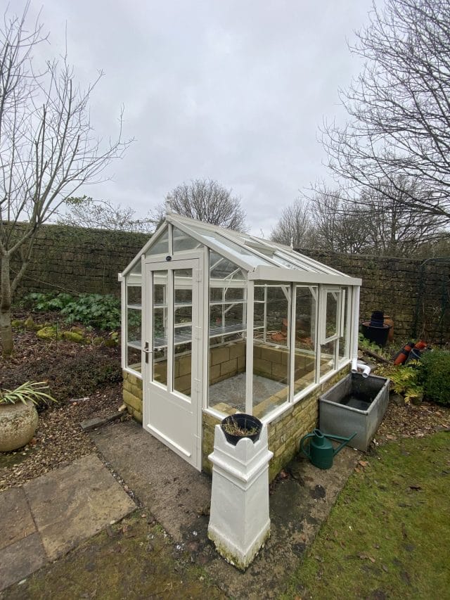 Free-Standing Gallery Dovetail Greenhouses