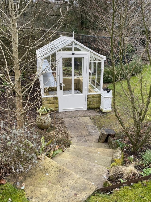 Free-Standing Gallery Dovetail Greenhouses