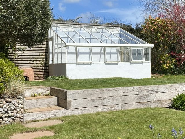 Lean-To Gallery Dovetail Greenhouses
