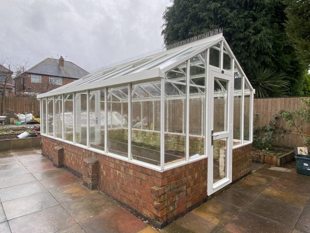 Free-Standing Gallery Dovetail Greenhouses