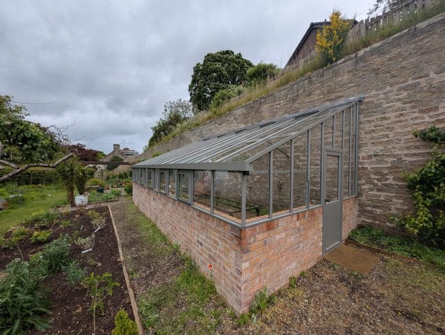 Lean-To Gallery Dovetail Greenhouses