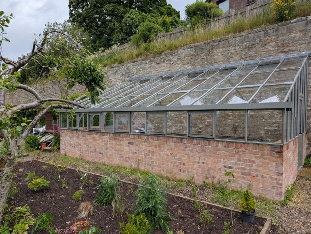 Lean-To Gallery Dovetail Greenhouses